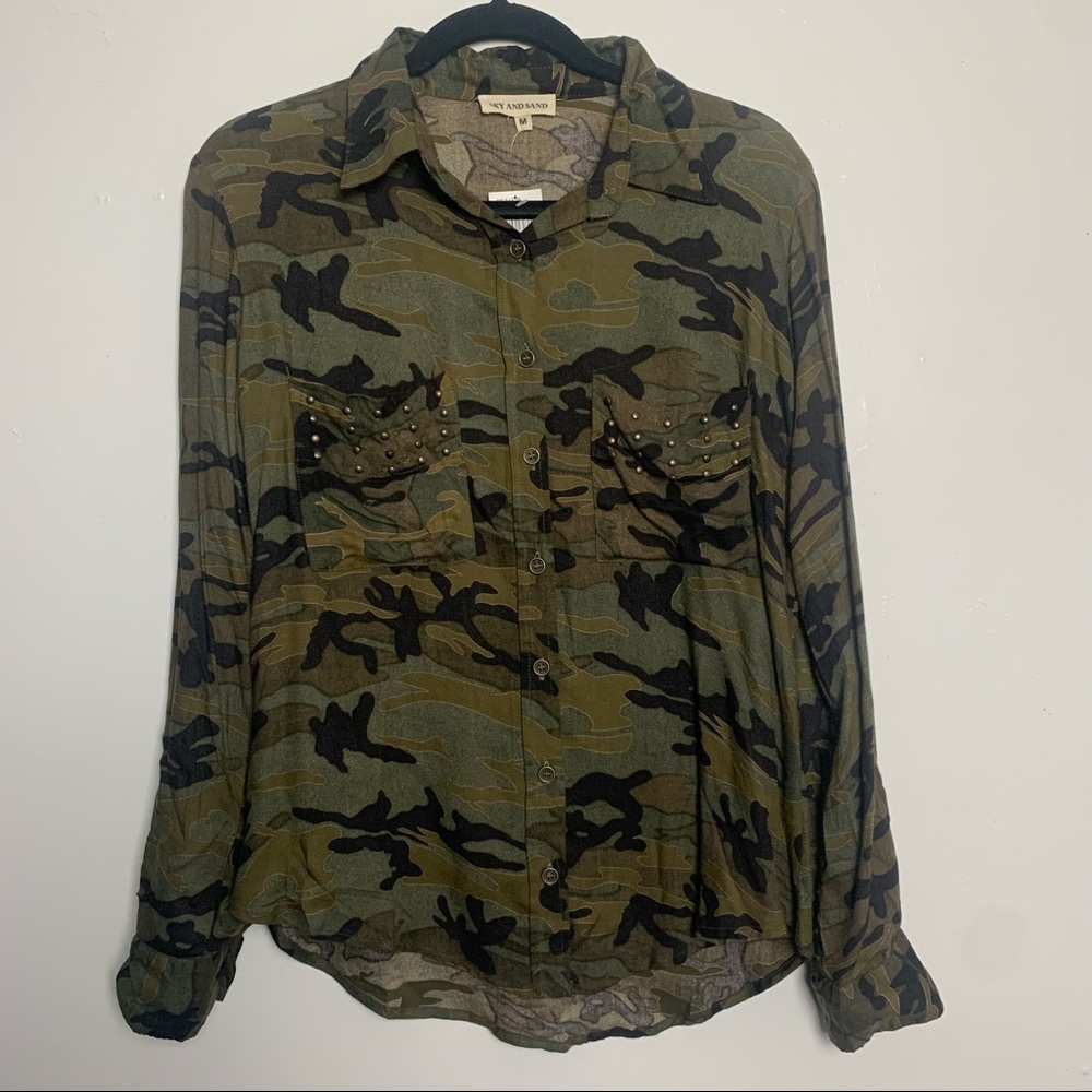 Sky and Sand Army Green Camo Long Sleeves Top Size Medium